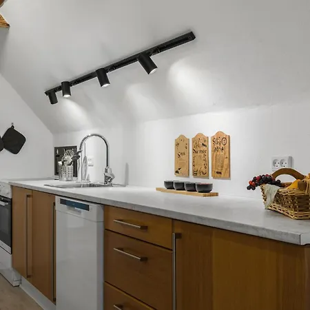 2 Bedroom Gorgeous In