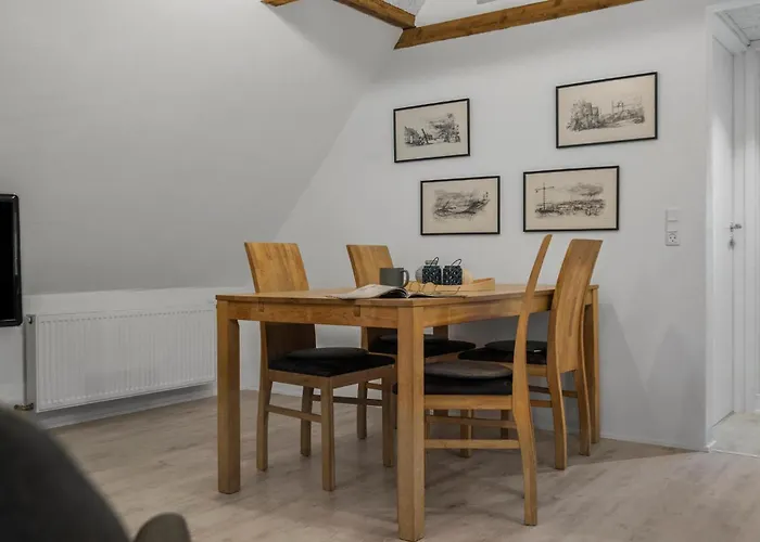 2 Bedroom Gorgeous In Appartement *